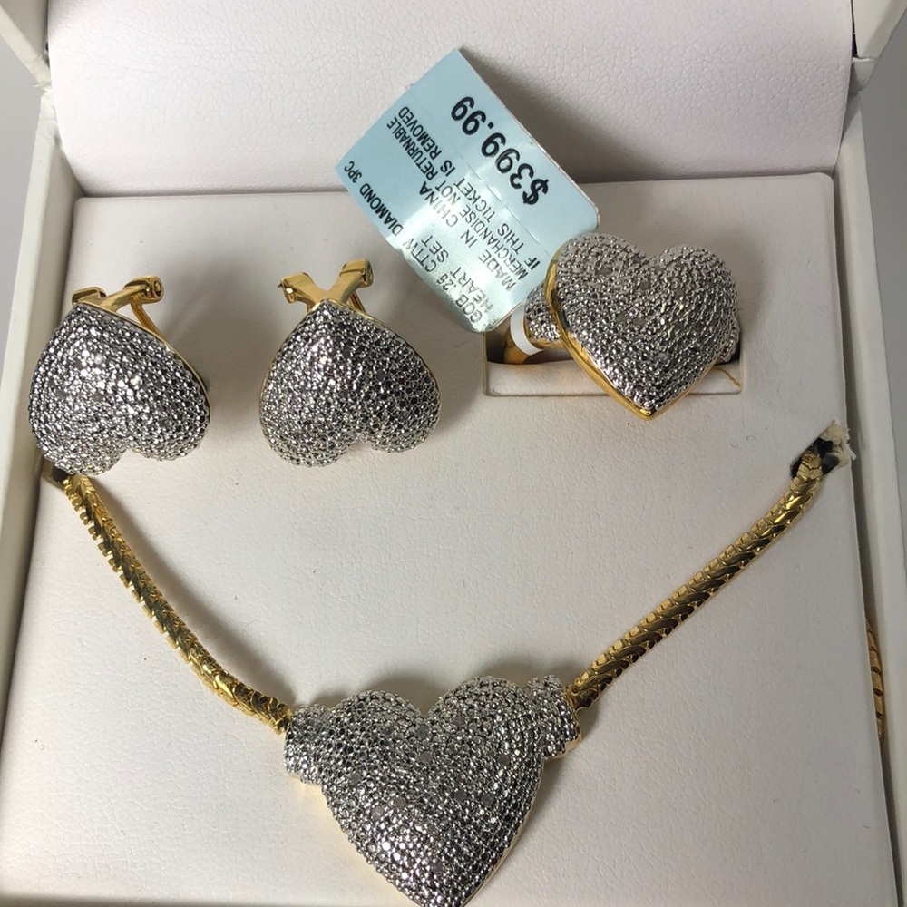 GOB .25 CTTW Diamond Heart Set 3 Piece new